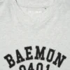 Babymonster UT kort T-skjorte med grafisk trykk for kvinner | V-hals