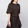 Oversized kort bluse i sateng for damer | Halve ermer