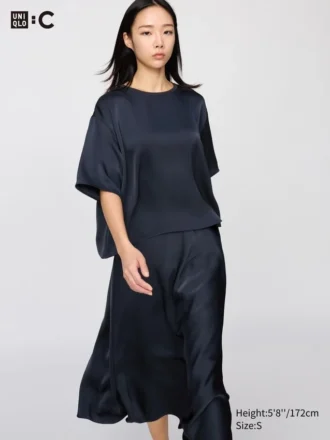 Oversized kort bluse i sateng for damer | Halve ermer