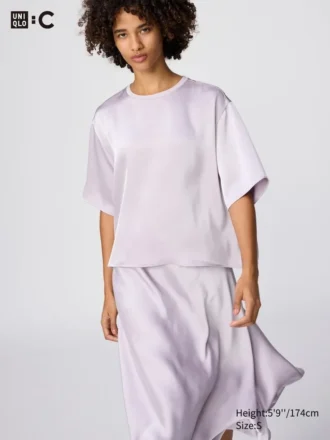 Oversized kort bluse i sateng for damer | Halve ermer