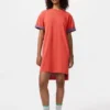 Oversized tofarget T-skjortekjole for kvinner
