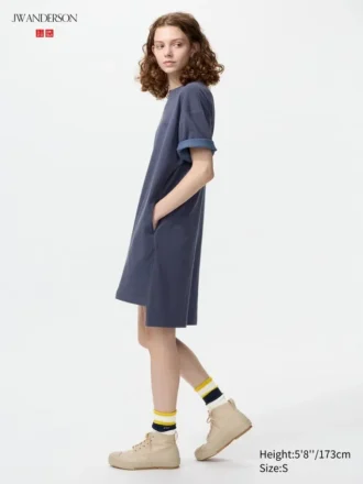 Oversized tofarget T-skjortekjole for kvinner