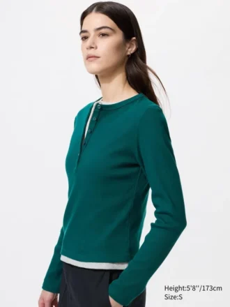 Ribbet Henley-T-skjorte for kvinner