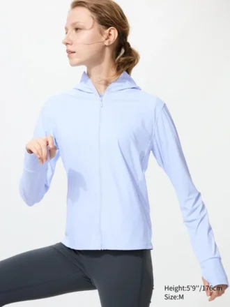 Ultra Stretch AIRism UV-beskyttende hettegenser med gjennomgående glidelås for kvinner