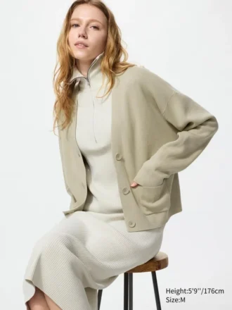 V-halset cardigan i glatt bomull for damer